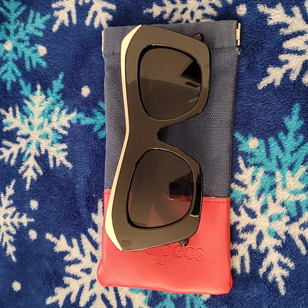 Le Specs The Villan Sunglasses